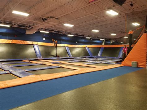 How much is sky zone per kid near me - *Parent Pass: Must purchase full-price pass for child. Can only purchase same attraction level as child. Max of two (2) Parent Passes allowed for each full-price child attraction pass purchased. Pricing and packages listed above do not apply to parties, groups, or special events. Height requirements vary per attraction. No refunds or exchanges.